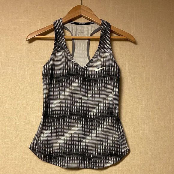 Nike Tops - EUC Nike Court Dri-Fit Tennis Tank